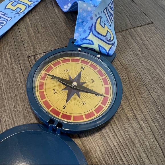 2022 RunDisney Expedition Everest 5K Medal - Picture 4 of 5